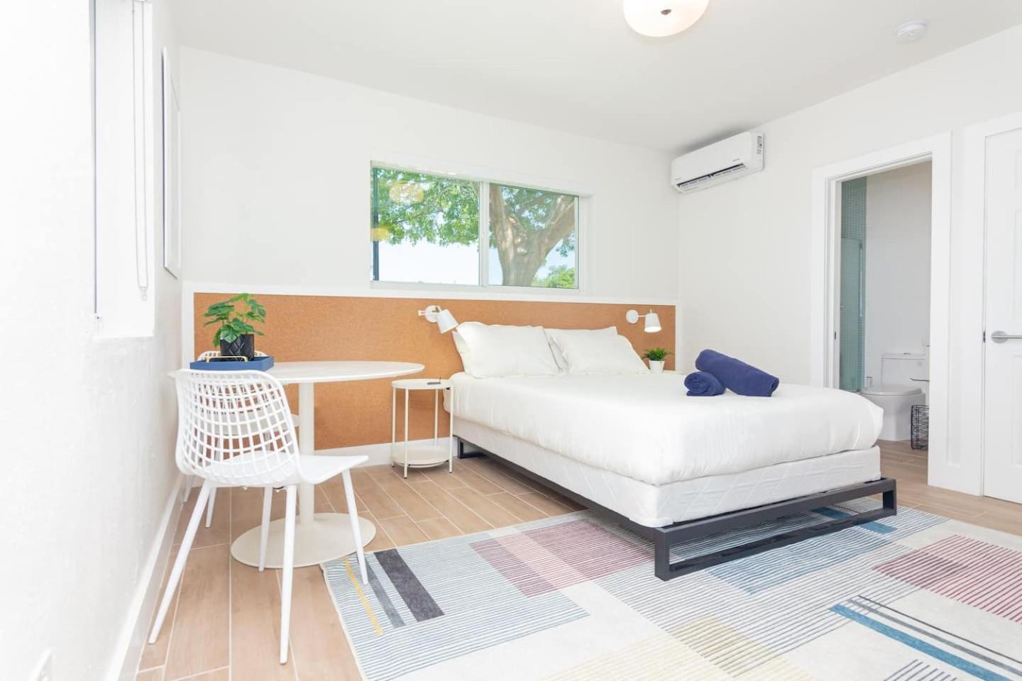 Newly Renovated Stylish Studio In El Portal #2 Miami Eksteriør billede